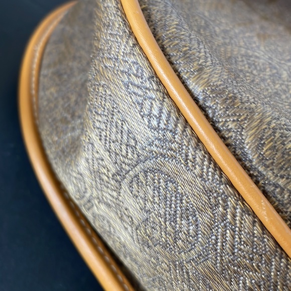 Gucci Vintage Tan dGG Logo MONOGRAM Canvas Leather Crossbody Bag. - Picture 8 of 16